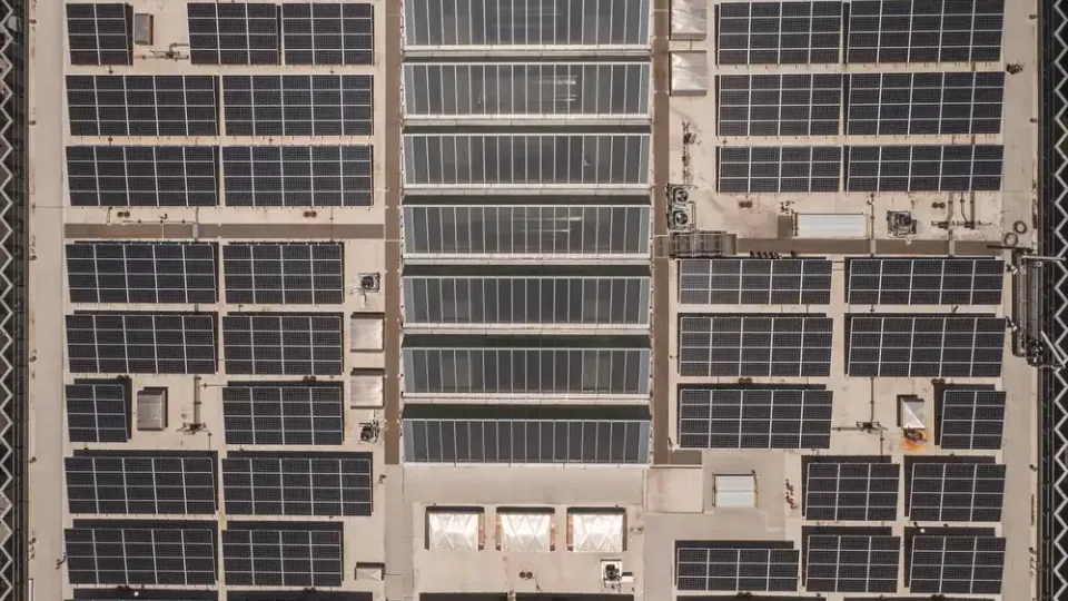 Telhado para energia solar: como saber se o seu serve