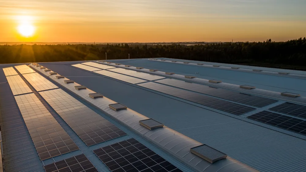 Painéis solares em cobertura leve Painéis solares em cobertura leve